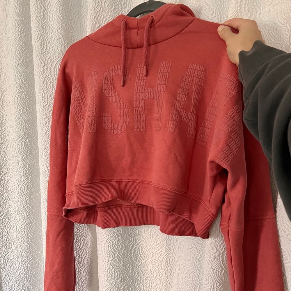 Discontinued Gymshark Salmon-Colored Cropped Hoodie